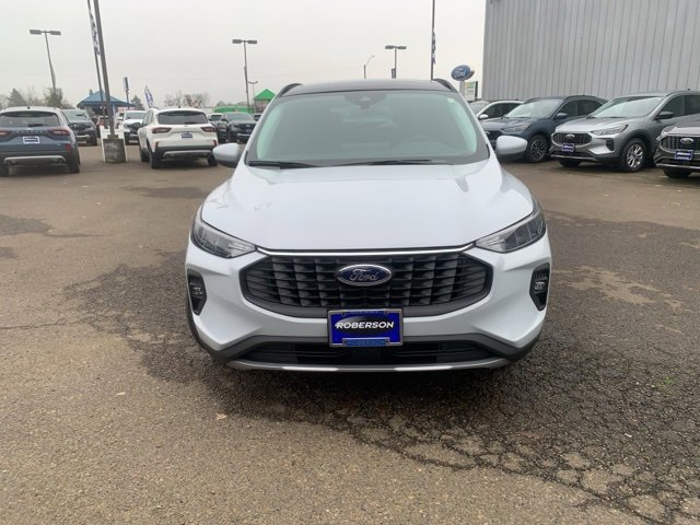 New 2025 Ford Escape SE w/ Class II Trailer Tow Package image 2