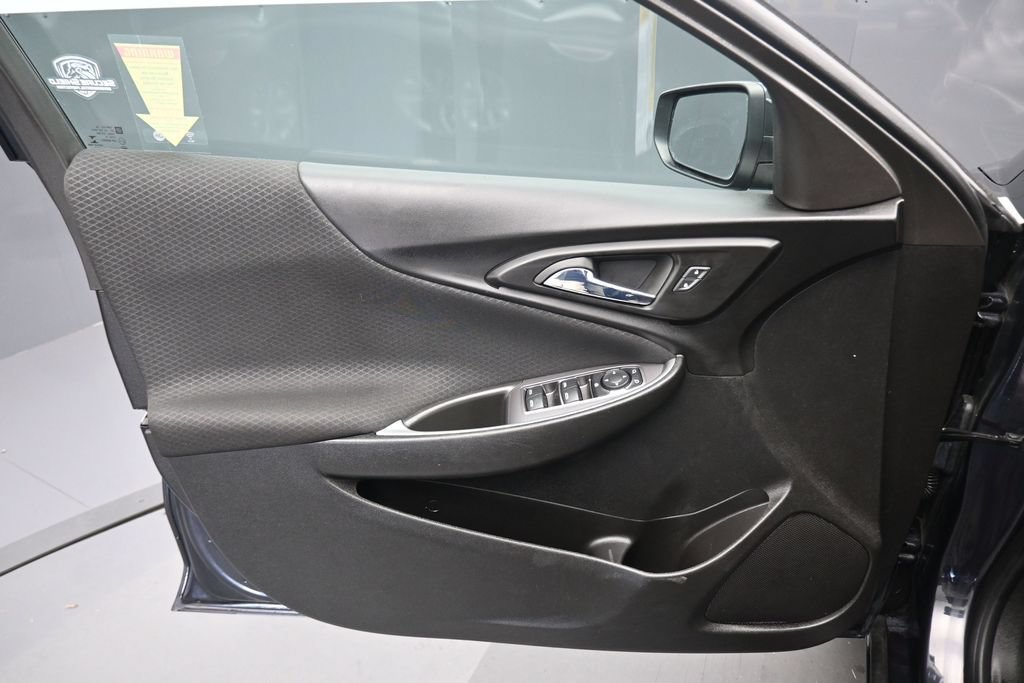 Used 2023 Chevrolet Malibu LT FWD image 9