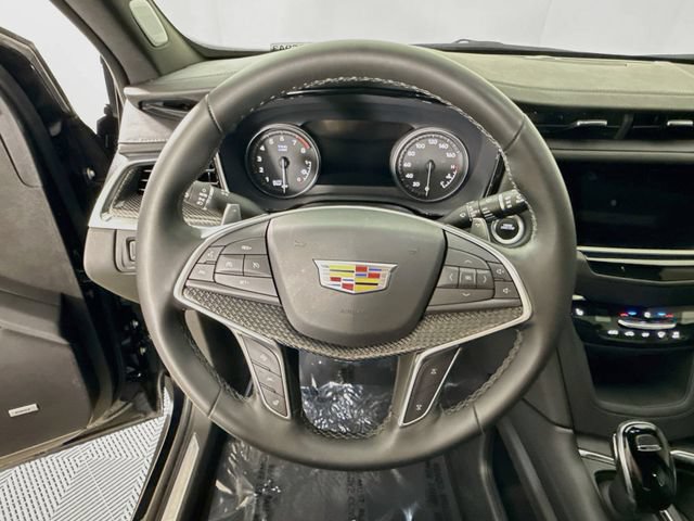 Used 2025 Cadillac XT5 Sportv w/ Technology Package AWD/4WD image 12