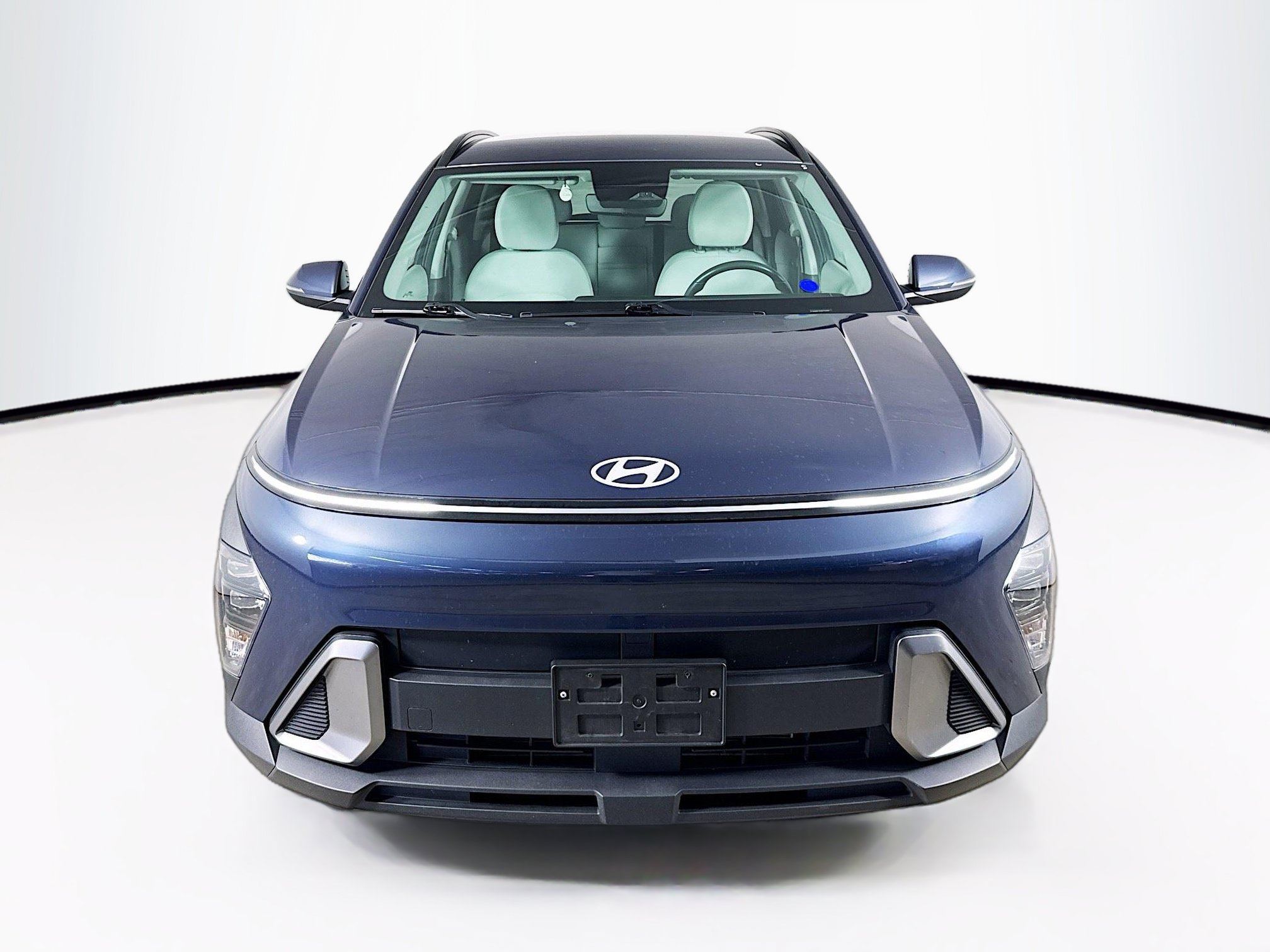 Used 2024 Hyundai Kona SEL AWD/4WD image 3