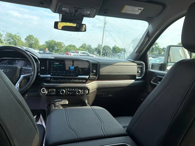 Used 2024 Chevrolet Silverado 1500 LT Trail Boss w/ Convenience Package II AWD/4WD image 40