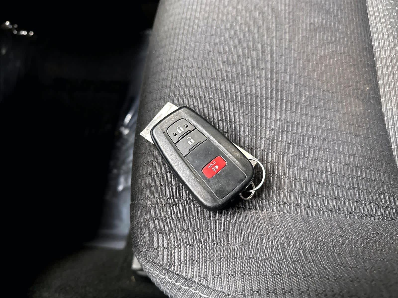 Used 2018 Toyota C-HR XLE FWD image 33