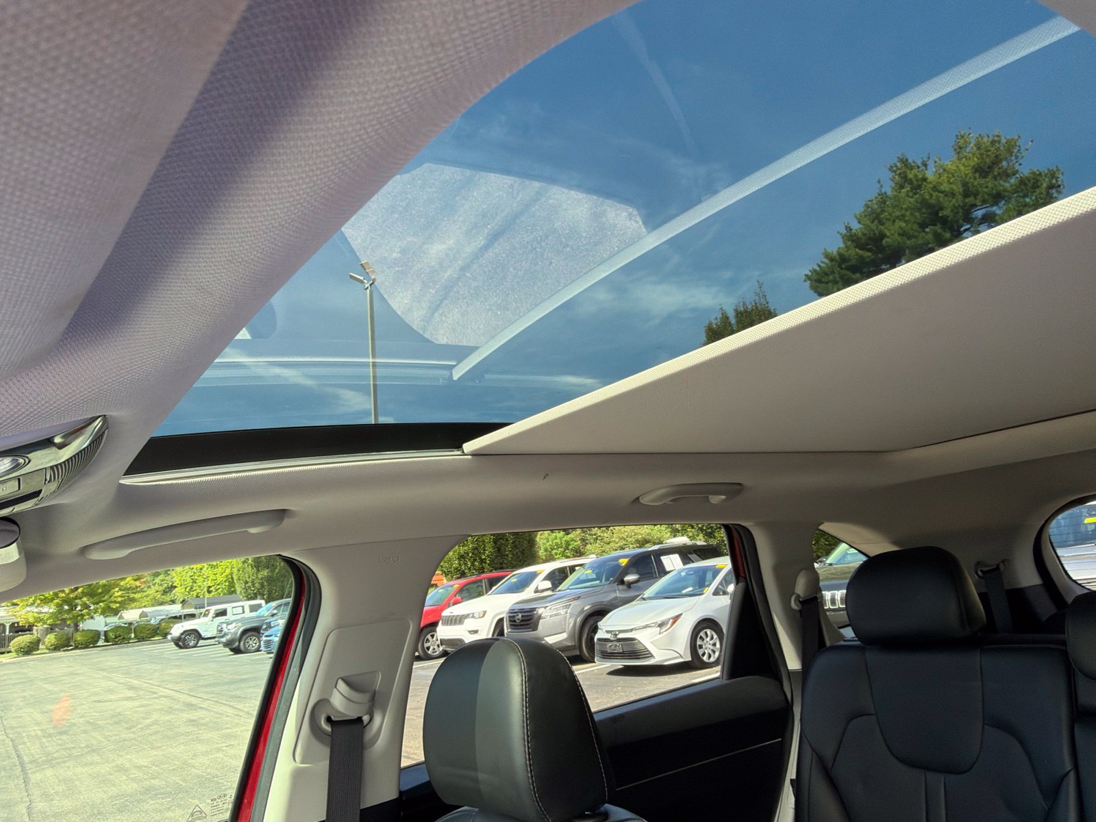 Used 2021 Kia Sorento S w/ Panoramic Sunroof Package AWD/4WD image 26