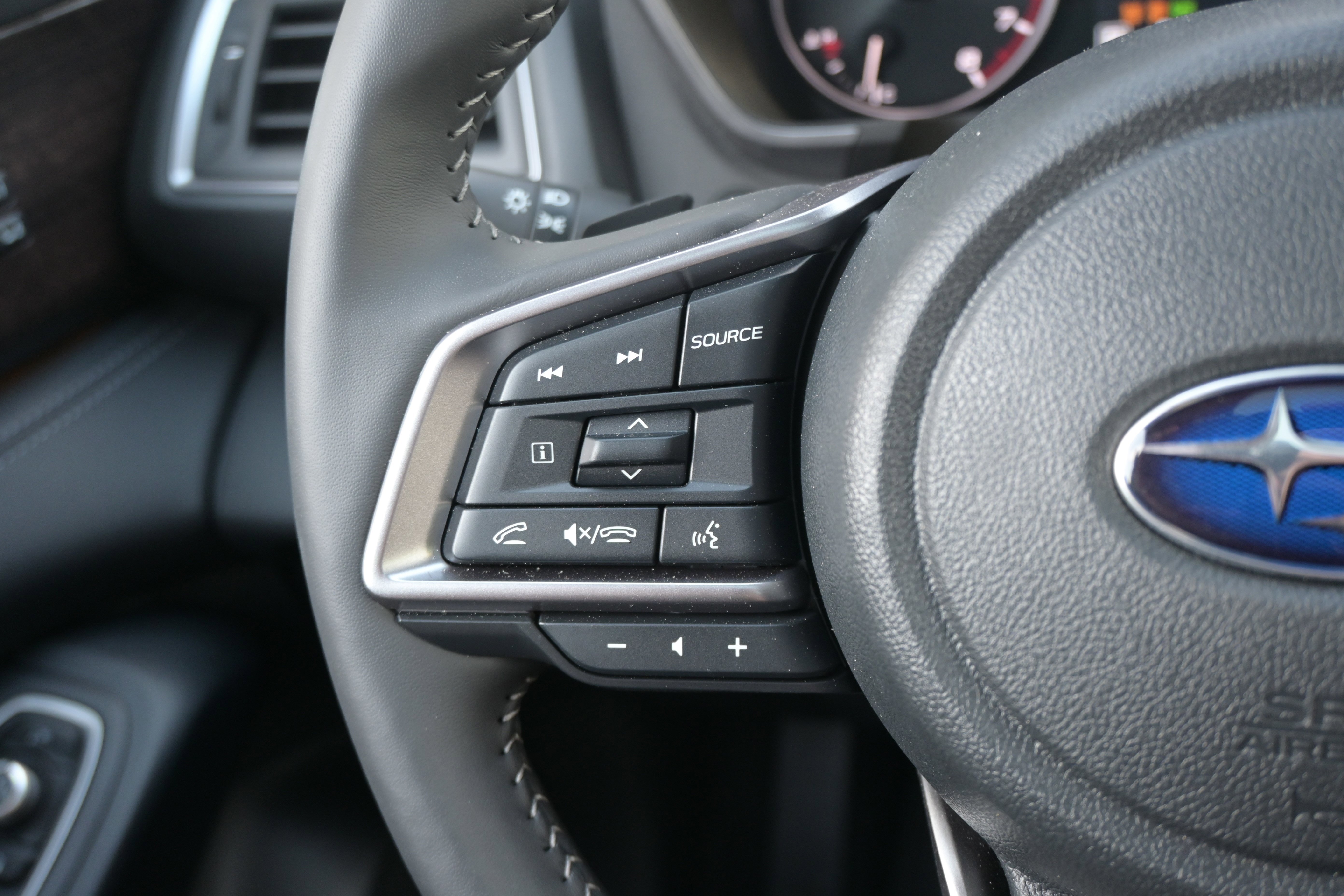 Certified 2026 Subaru Ascent Touring w/ Popular Package #1 AWD/4WD image 18