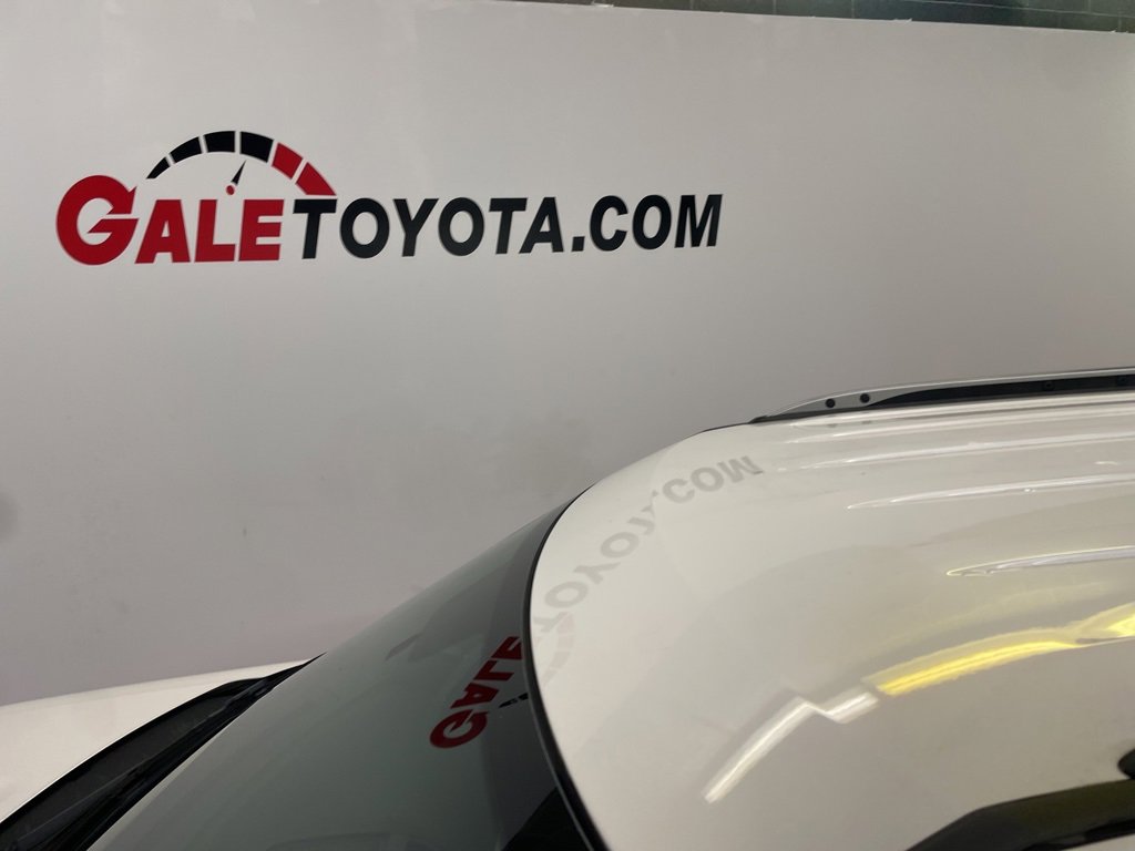 Used 2019 Ford Explorer XLT image 6