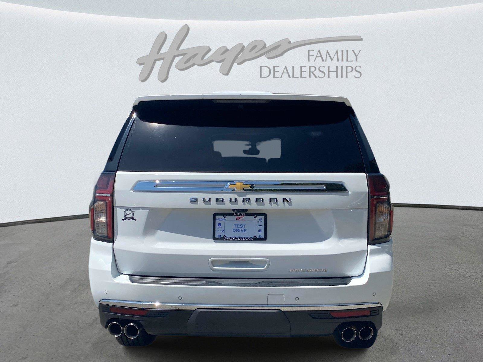 Used 2021 Chevrolet Suburban Premier w/ Premium Package AWD/4WD image 4