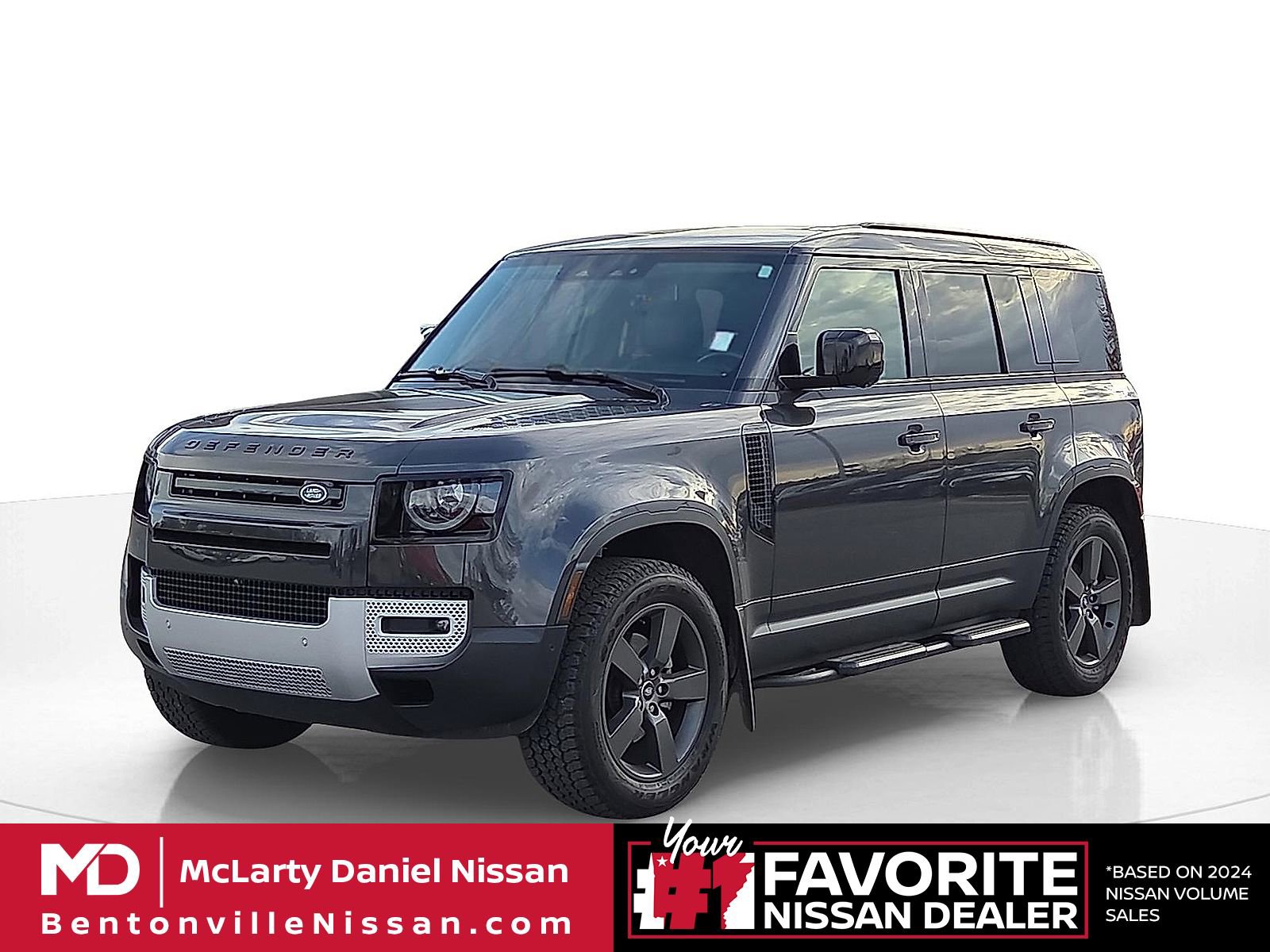 Used 2025 Land Rover Defender 110 S AWD/4WD image 2