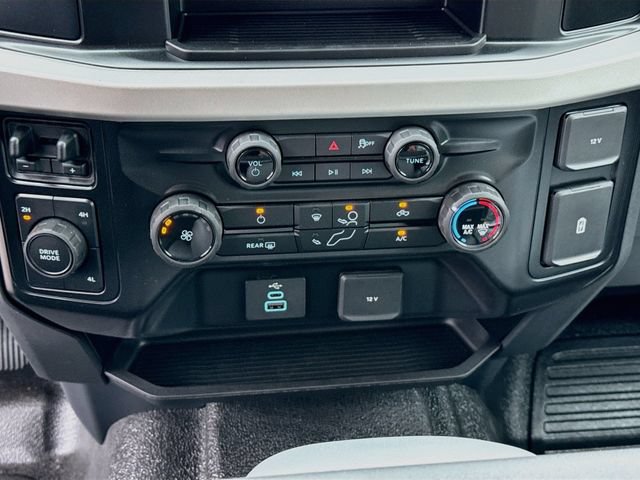 New 2026 Ford F550 4x4 Crew Cab image 13