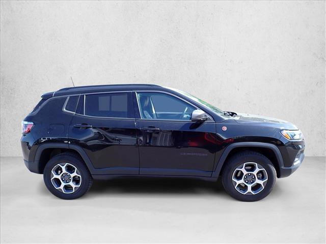 Used 2022 Jeep Compass Trailhawk AWD/4WD image 13