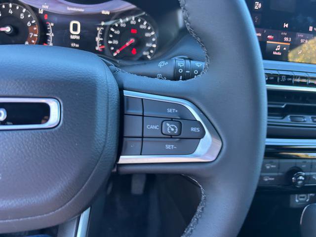 New 2026 Jeep Compass Latitude image 15