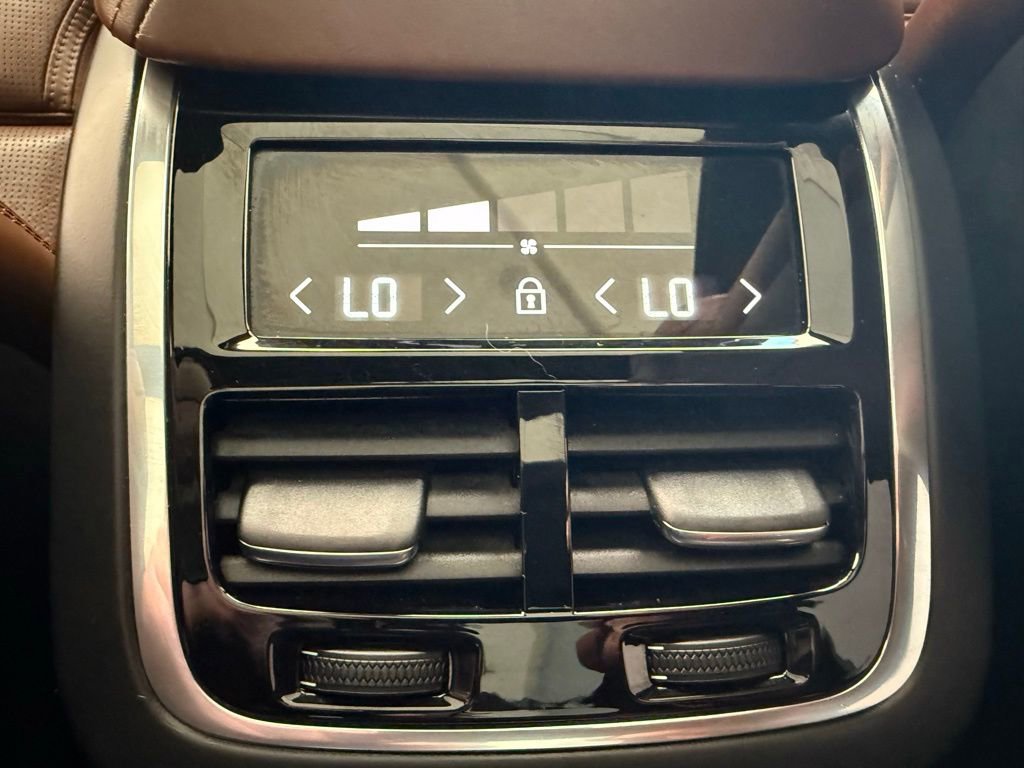 Used 2021 Volvo XC60 T5 Inscription w/ Advanced Package image 24