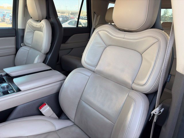 Certified 2023 Lincoln Navigator Reserve AWD/4WD image 13