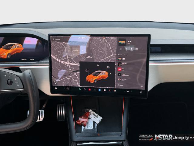 Used 2022 Tesla Model S Plaid image 18