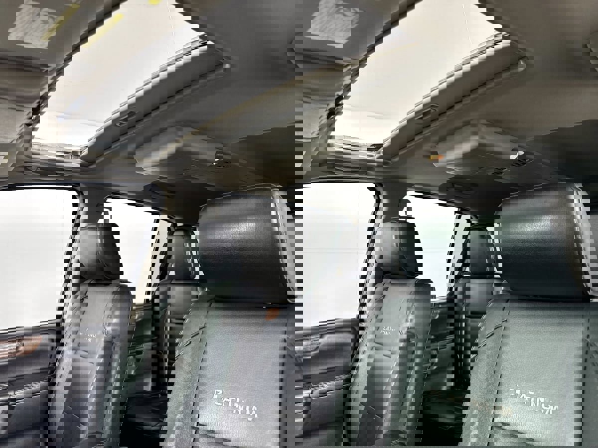 Used 2014 Nissan Armada Platinum image 28