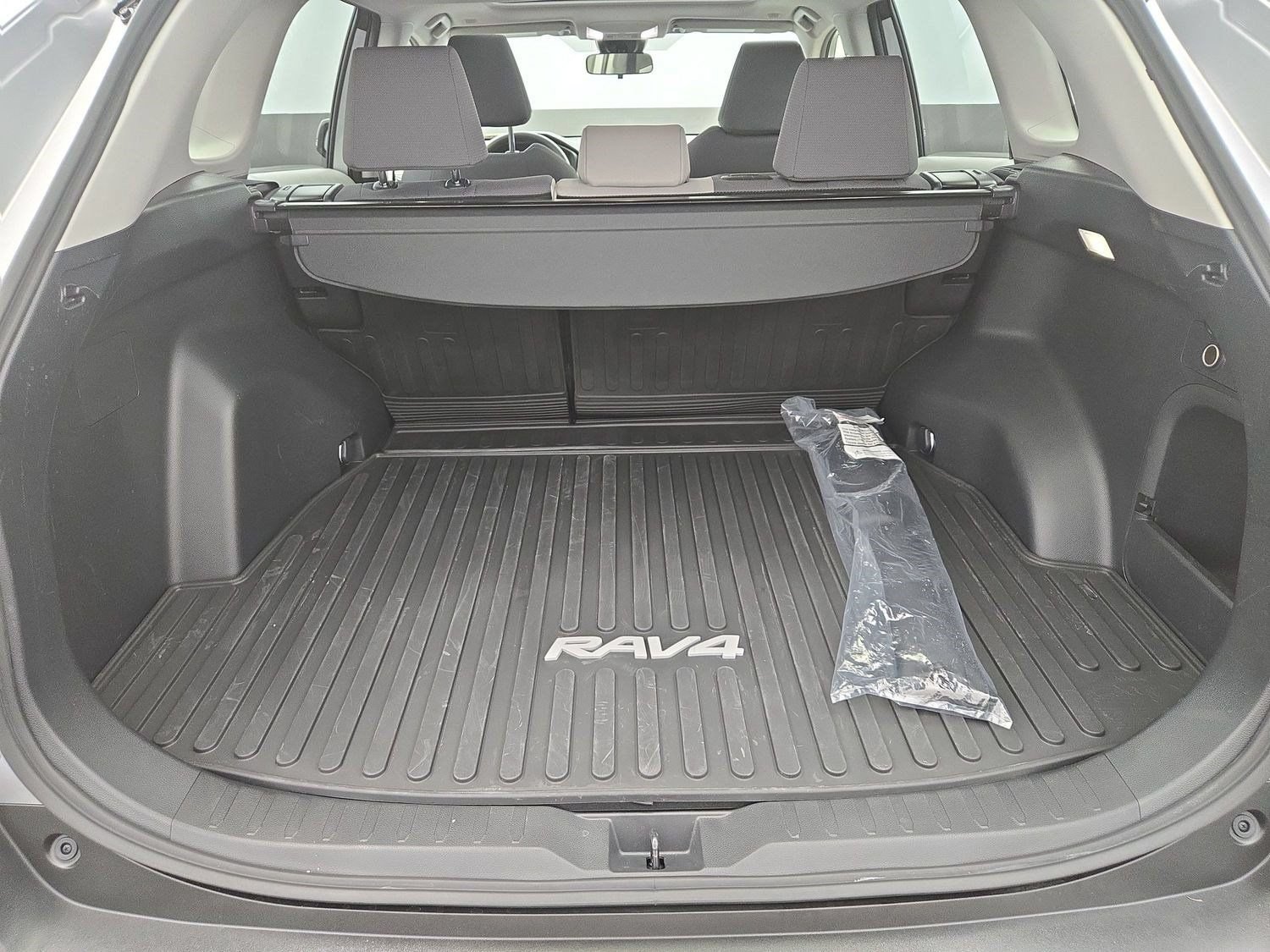 Certified 2025 Toyota RAV4 XLE w/ Convenience Package AWD/4WD image 28