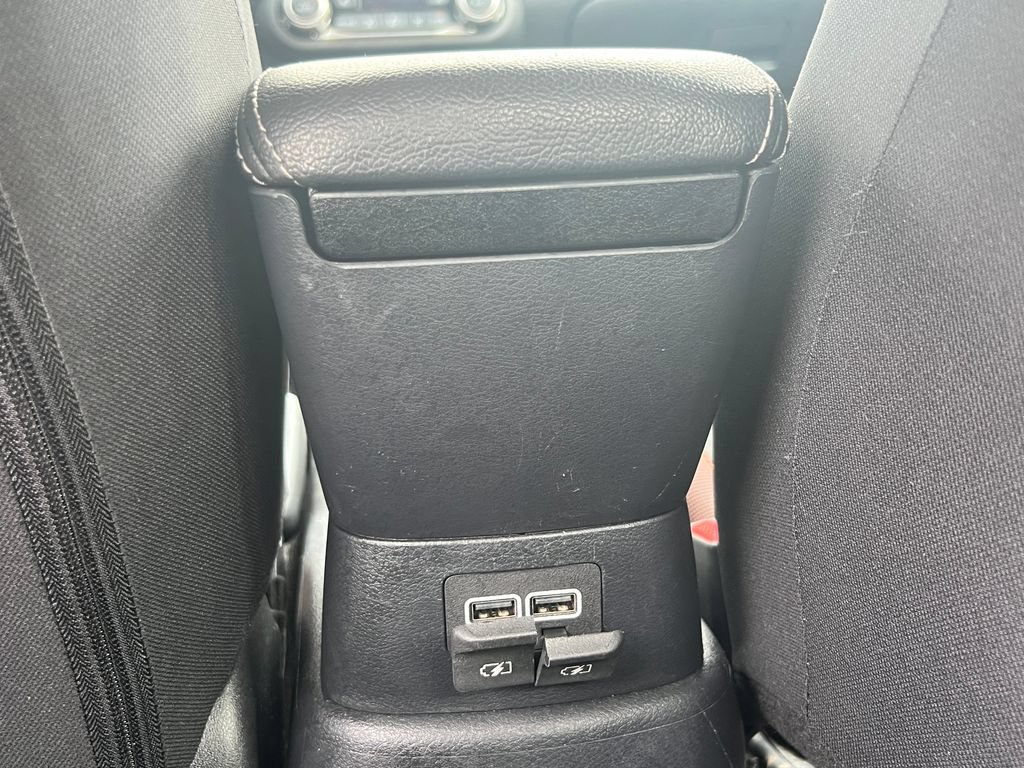 Used 2021 Nissan Versa SR w/ Electronics Package FWD image 14