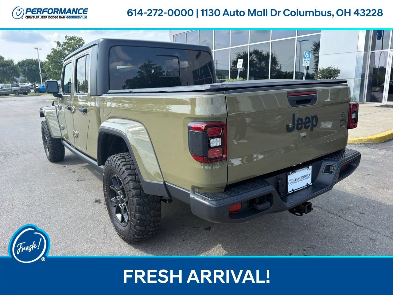 Certified 2025 Jeep Gladiator Sport AWD/4WD image 8