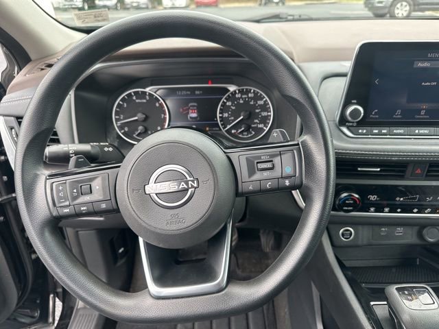 Used 2023 Nissan Rogue SV image 18