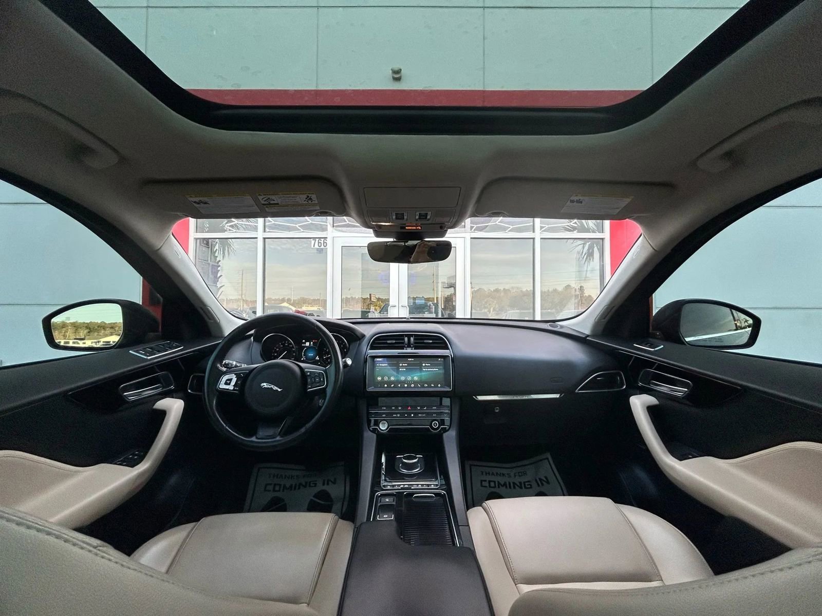 Used 2020 Jaguar F-PACE Premium AWD/4WD image 9