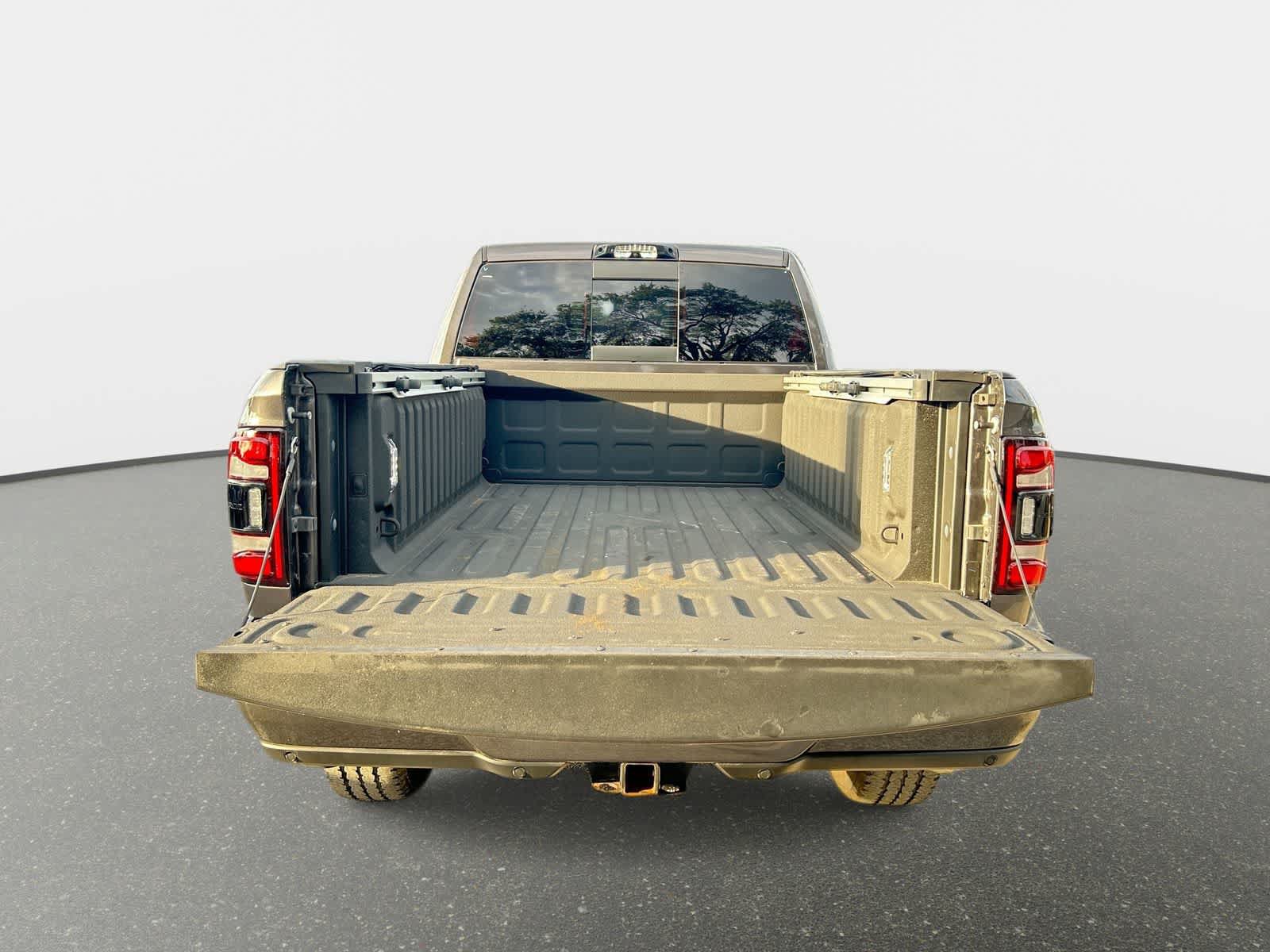Used 2024 RAM 2500 Limited AWD/4WD image 9