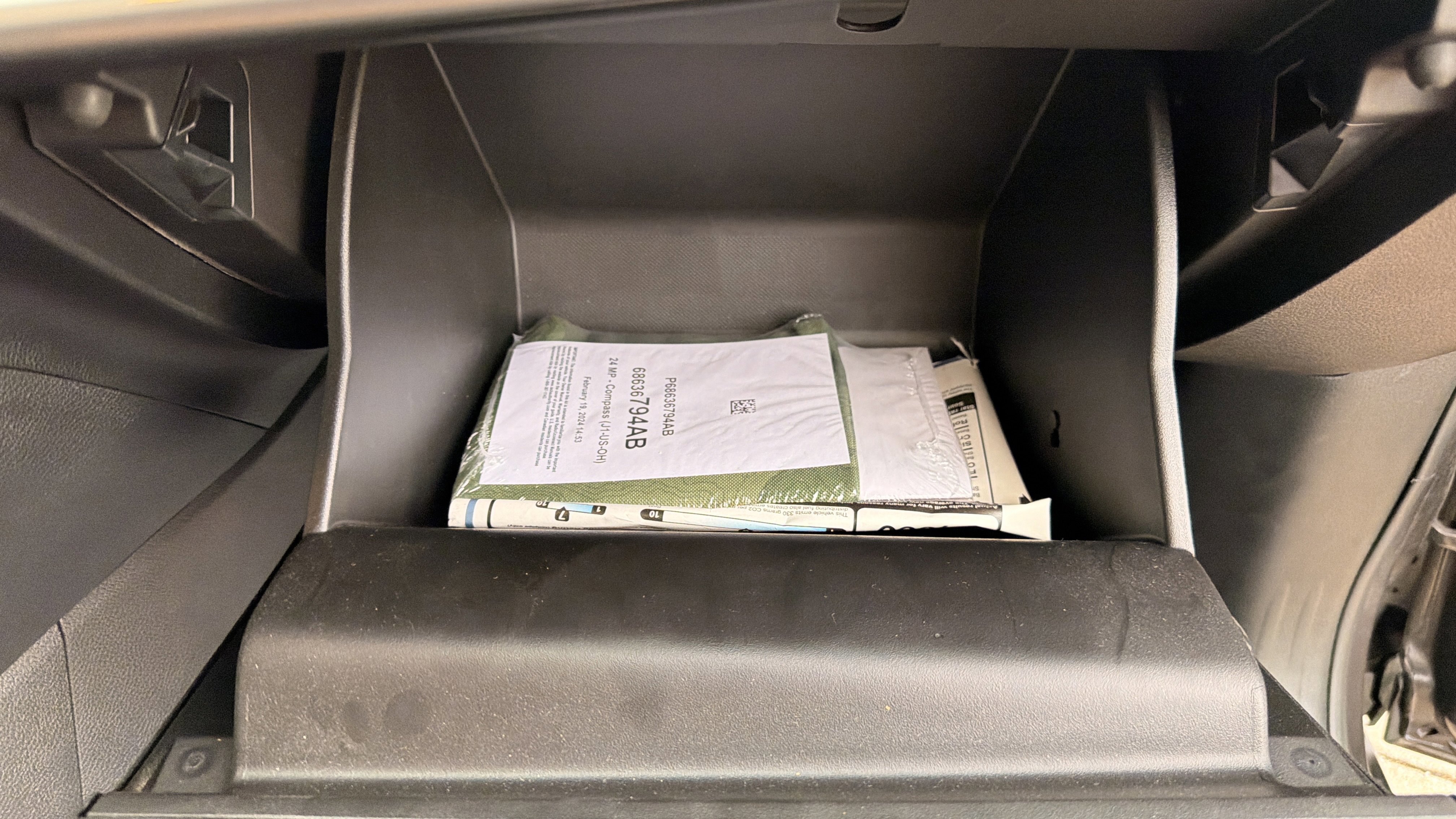 Used 2024 Jeep Compass Latitude image 42