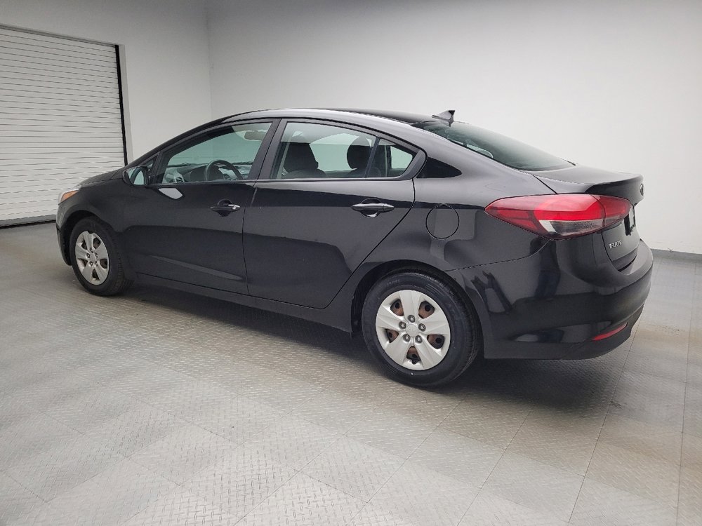 Used 2017 Kia Forte LX FWD image 3