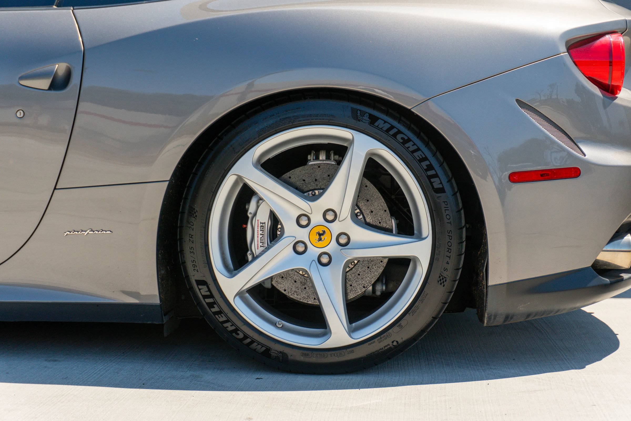 Used 2012 Ferrari FF AWD/4WD image 21
