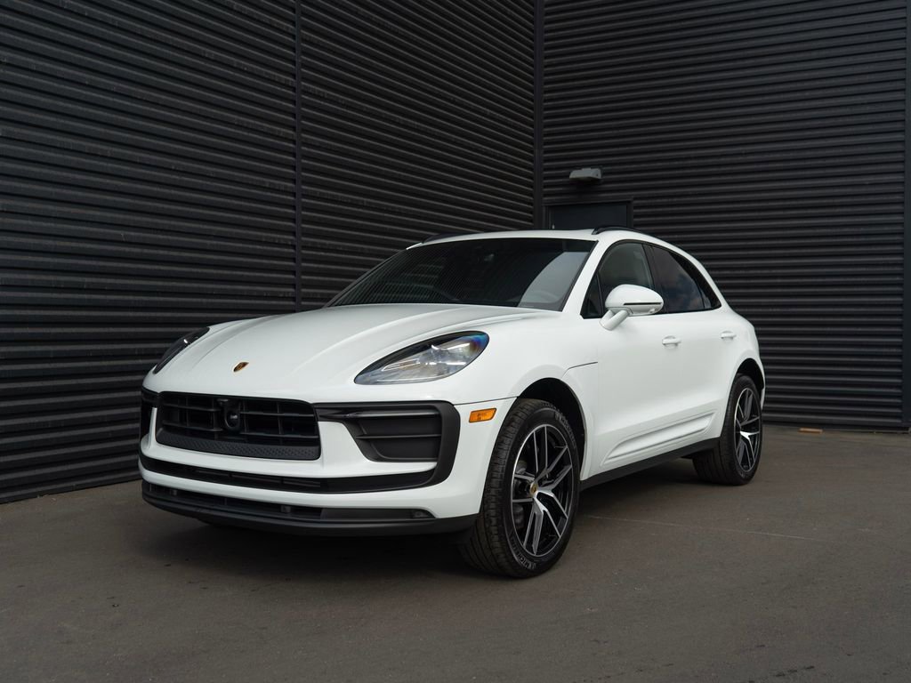 New 2025 Porsche Macan image 1
