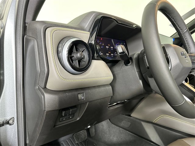 New 2025 Chevrolet Colorado ZR2 image 18