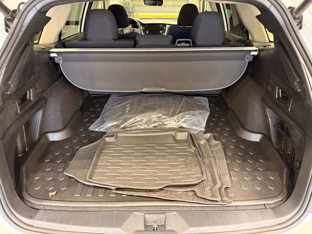 Used 2025 Subaru Outback Premium image 23