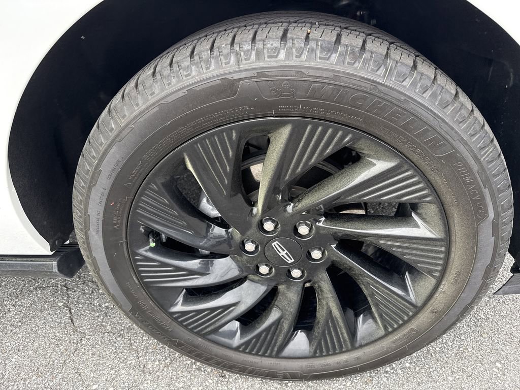 Used 2025 Lincoln Navigator Reserve w/ Jet Appearance Package image 12