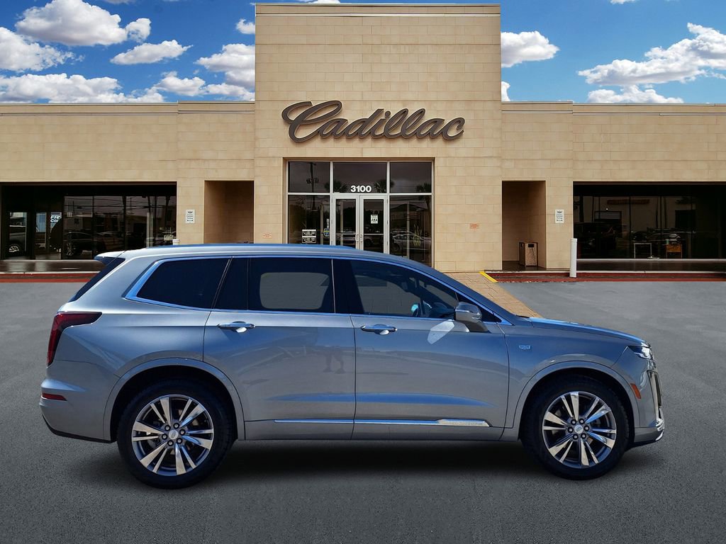 Used 2024 Cadillac XT6 Premium Luxury image 2