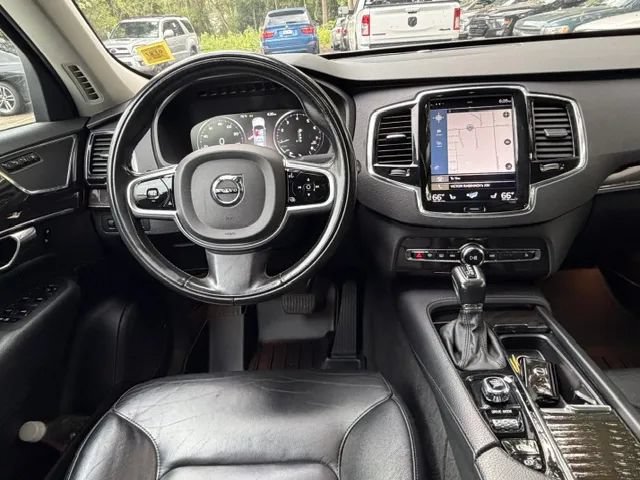 Used 2018 Volvo XC90 T5 Momentum w/ Convenience Package AWD/4WD image 15