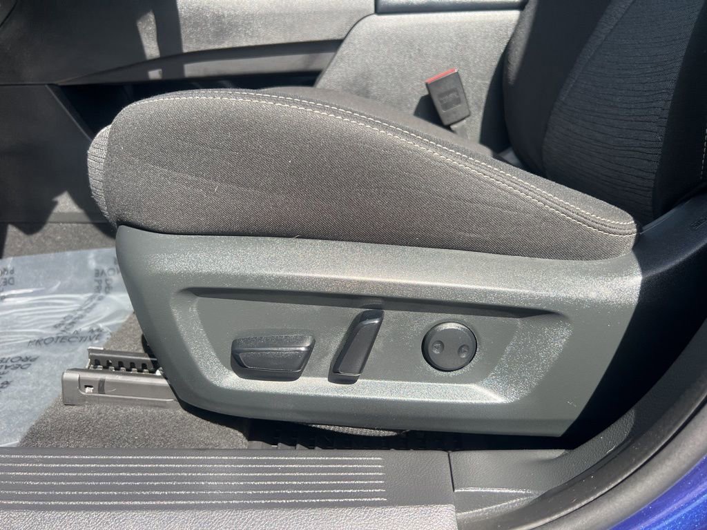 Used 2023 Nissan Rogue SV image 15