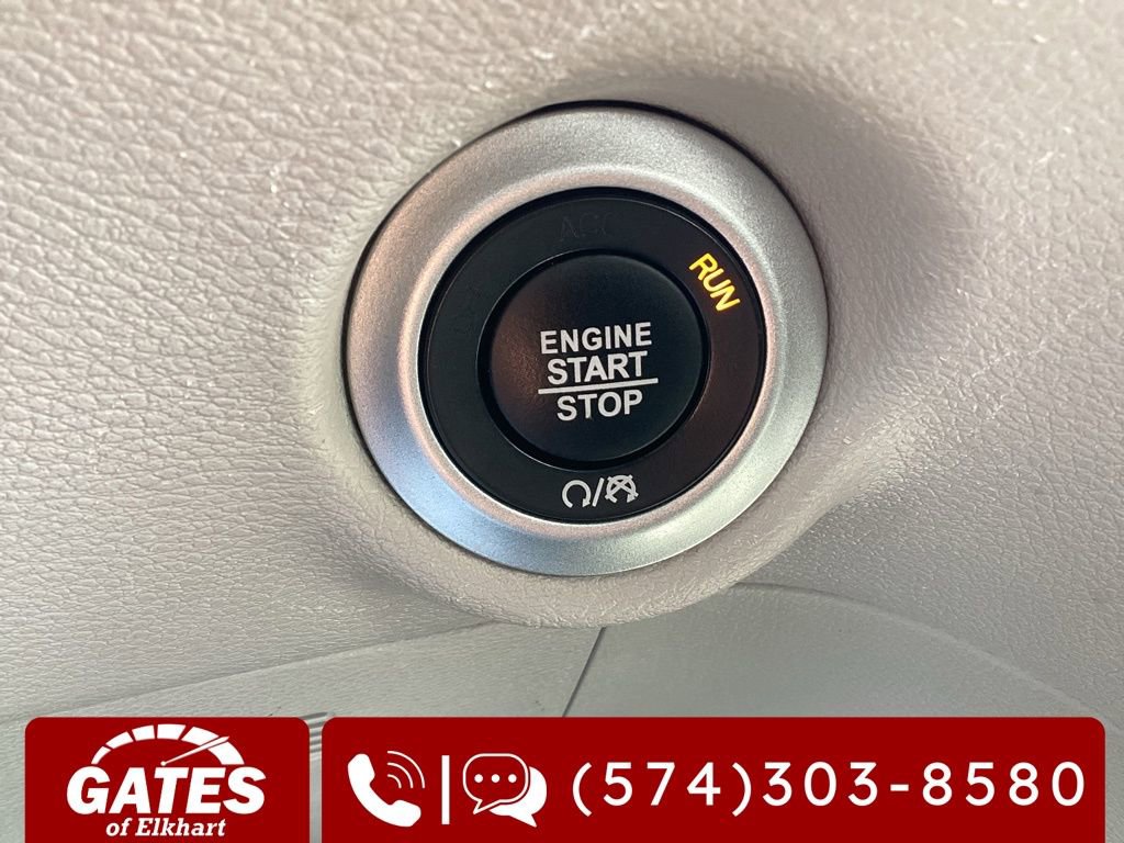 Used 2023 Chrysler Pacifica Touring-L FWD image 23