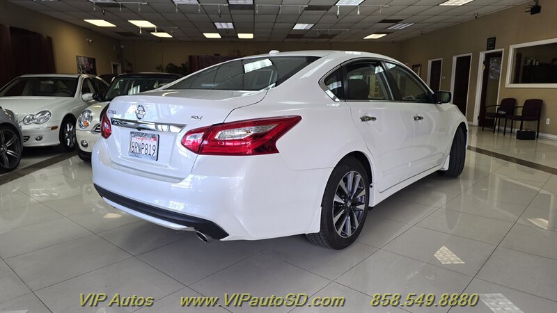 Used 2017 Nissan Altima 2.5 SV FWD image 4