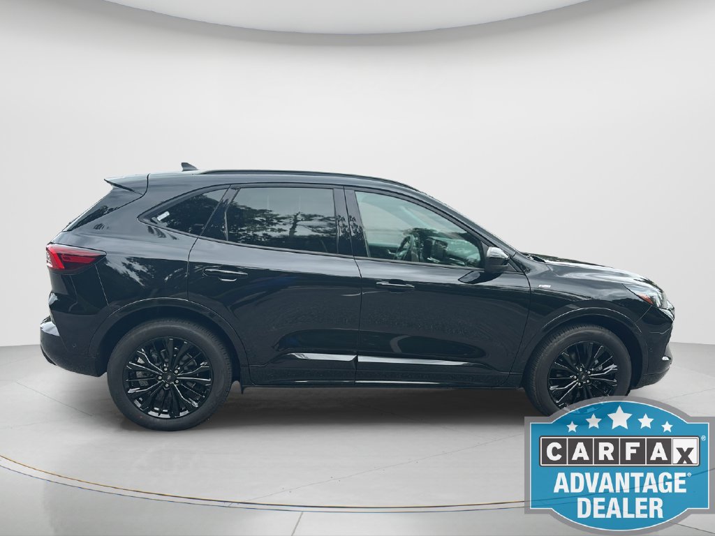 Used 2024 Ford Escape ST-Line Elite w/ Premium Technology Package AWD/4WD image 4