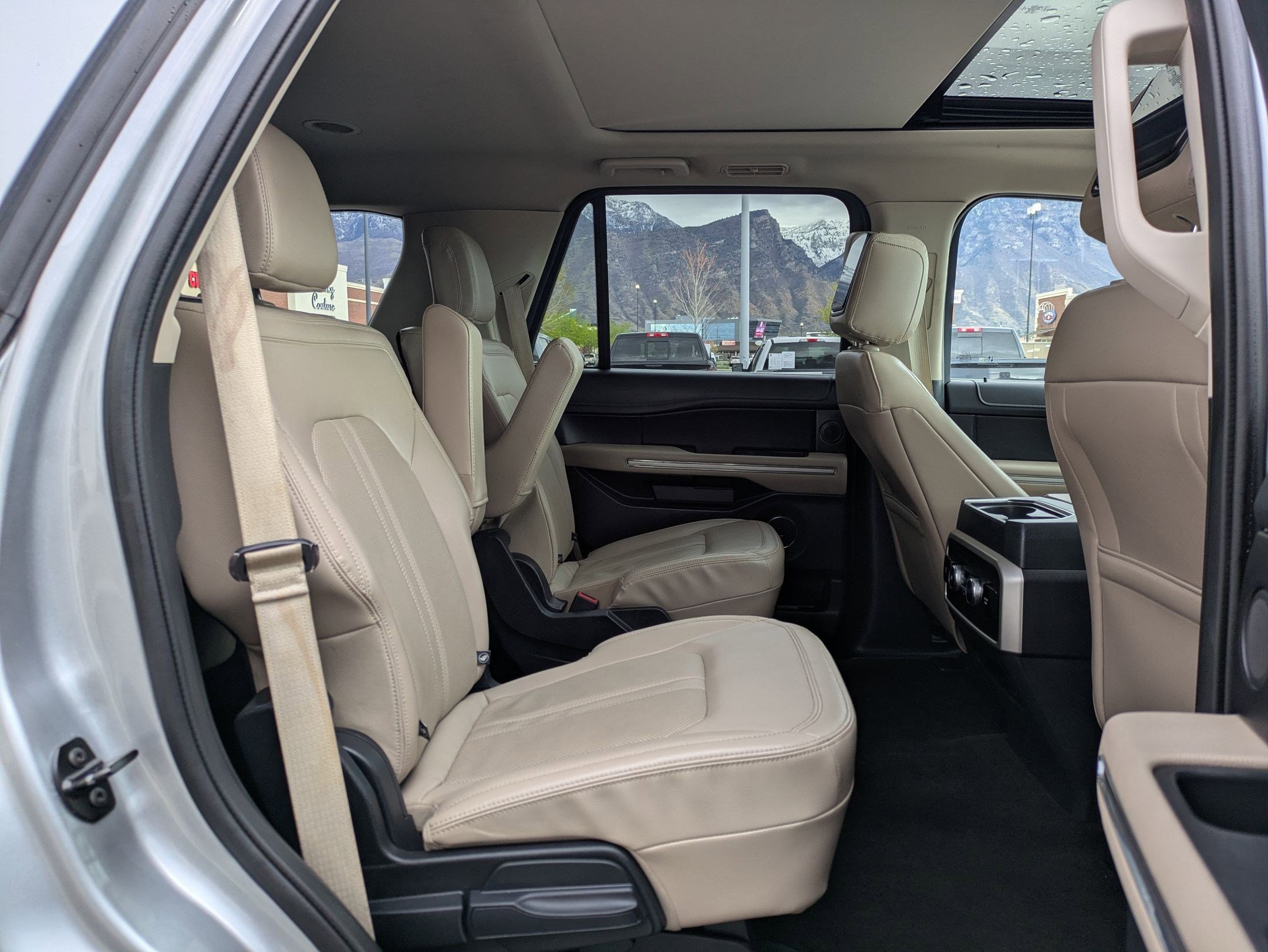 Used 2023 Ford Expedition Limited AWD/4WD image 36
