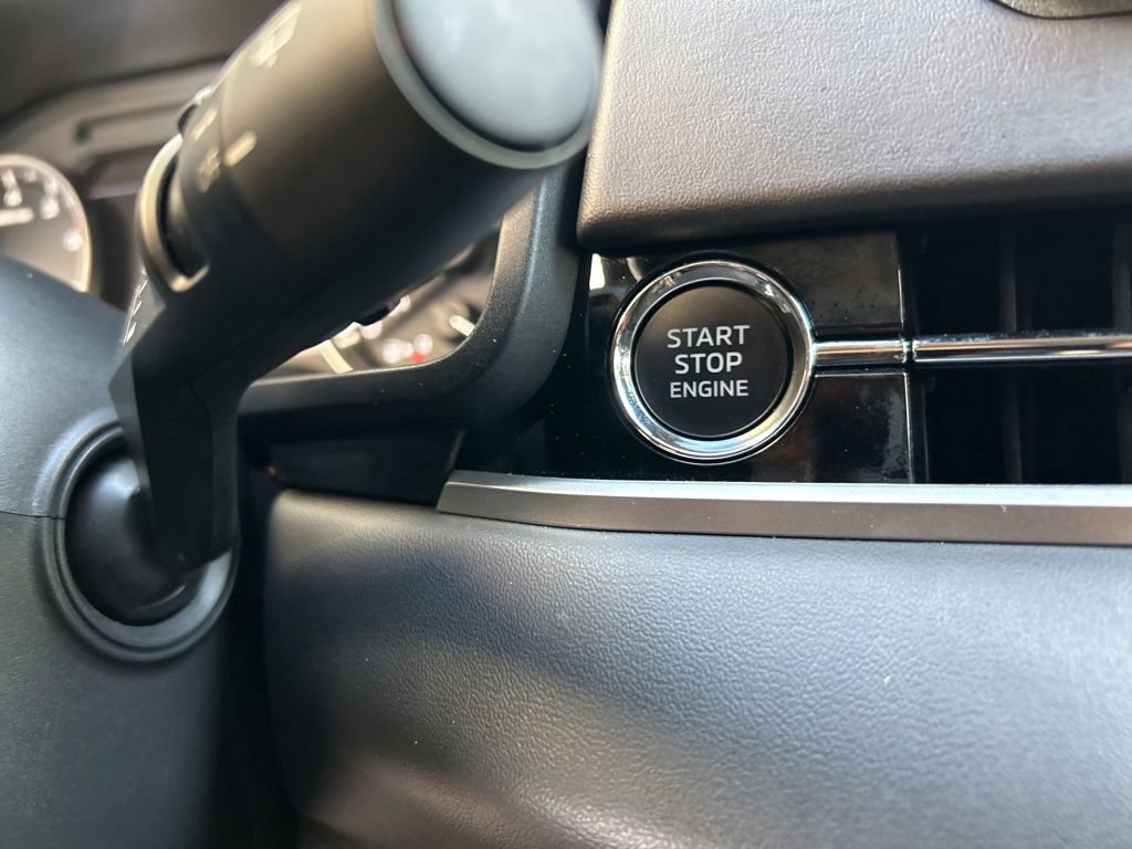 Used 2024 Mitsubishi Outlander ES image 43