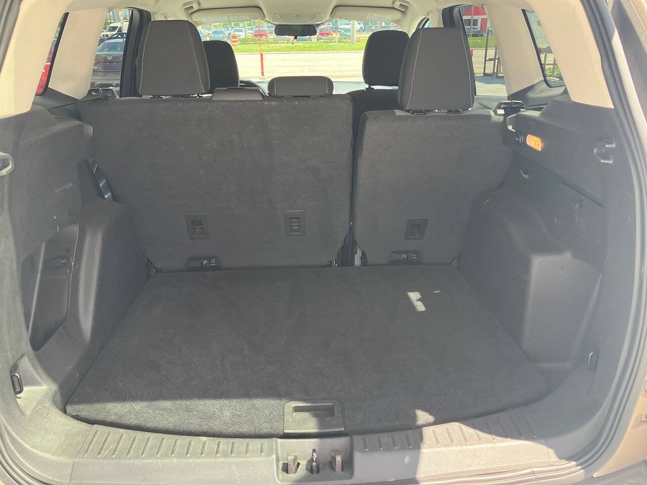 Used 2018 Ford Escape SE FWD image 9