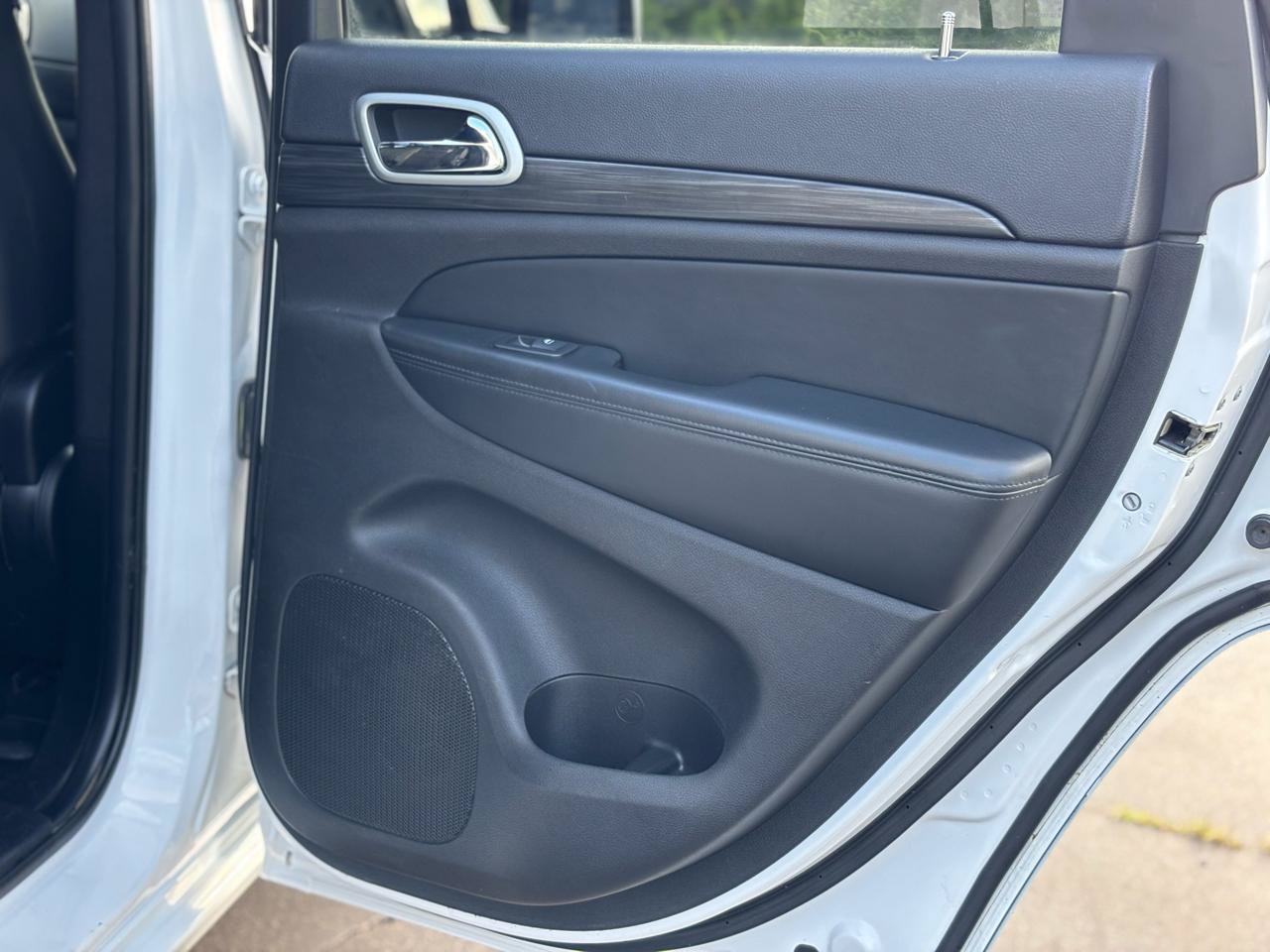 Used 2021 Jeep Grand Cherokee Altitude AWD/4WD image 41