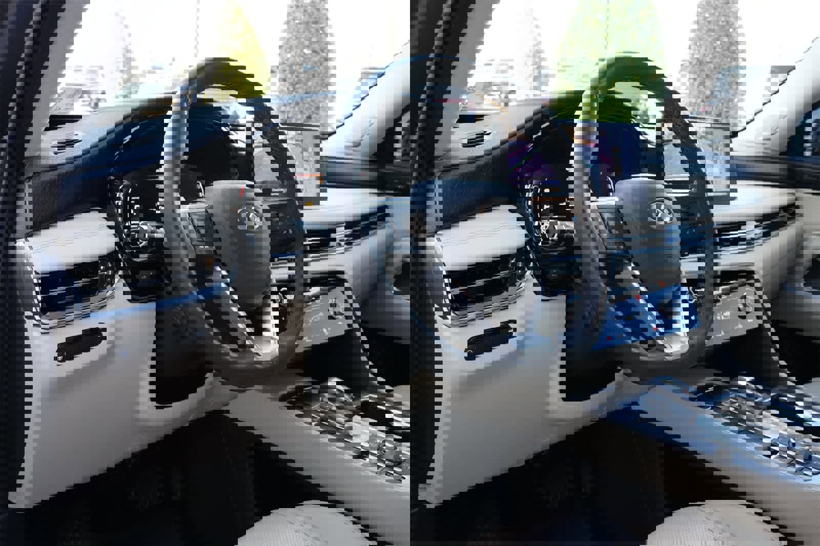 Certified 2025 INFINITI QX60 Sensory image 16