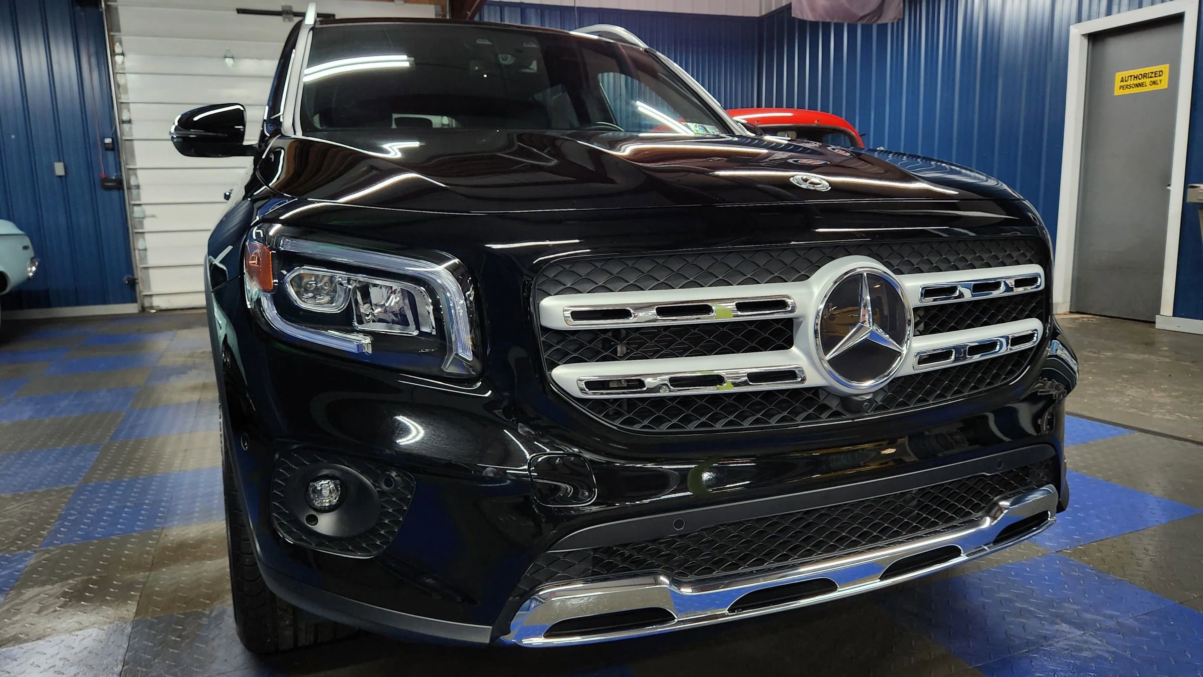 Used 2020 Mercedes-Benz GLB 250 4MATIC w/ Premium Package image 48