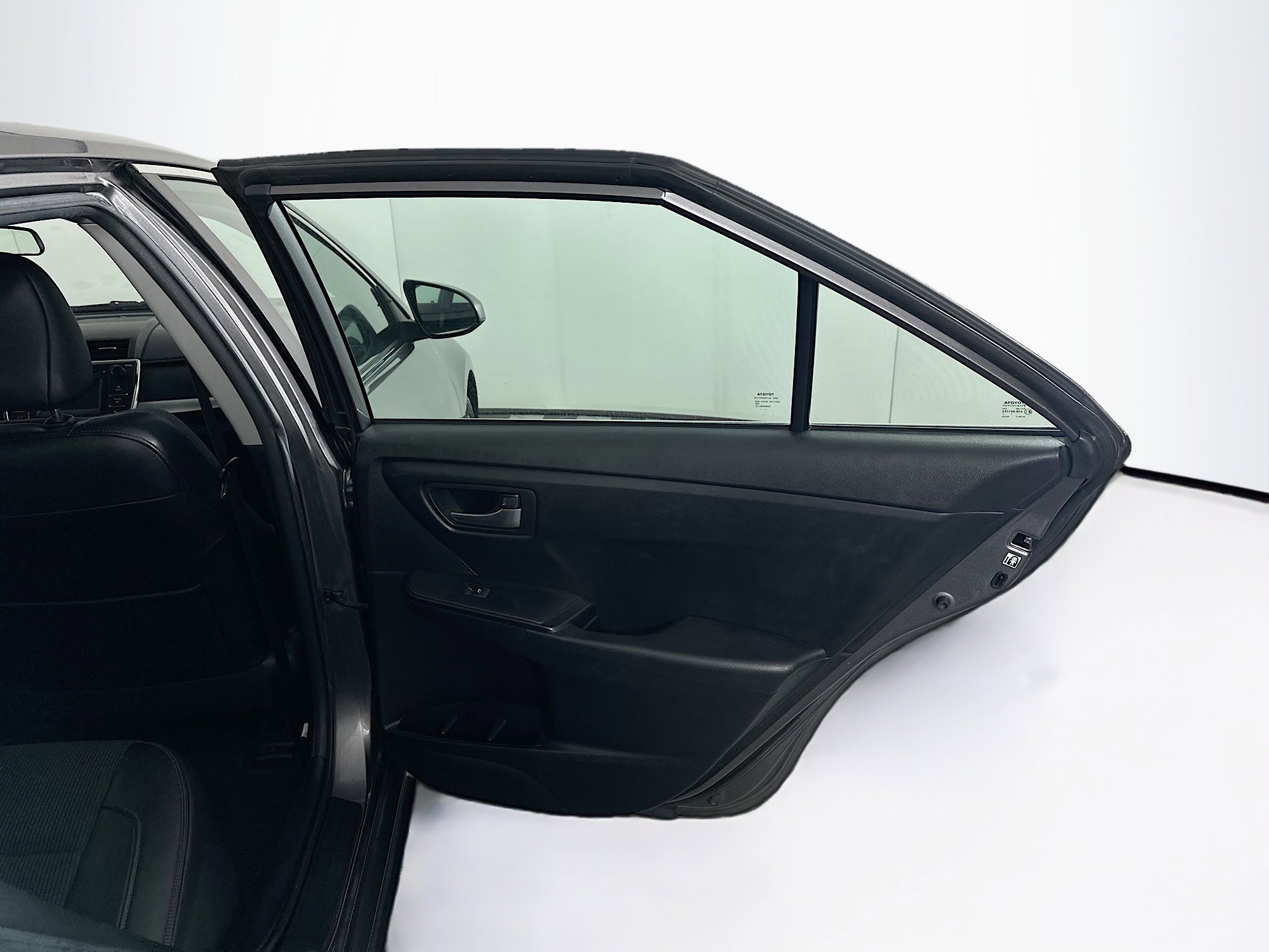 Used 2016 Toyota Camry SE image 26