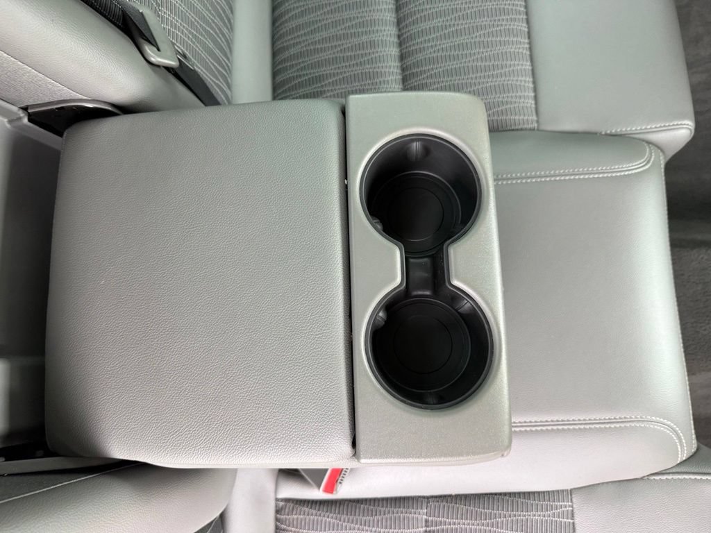 Used 2018 Chevrolet Impala LT FWD image 14