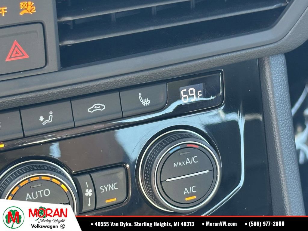 Certified 2023 Volkswagen Jetta SE FWD image 26