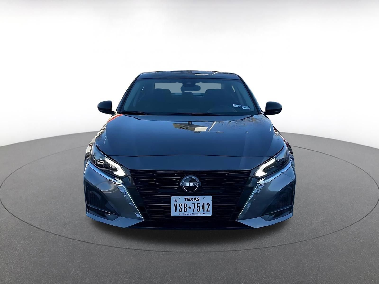 Used 2025 Nissan Altima 2.5 SV image 4