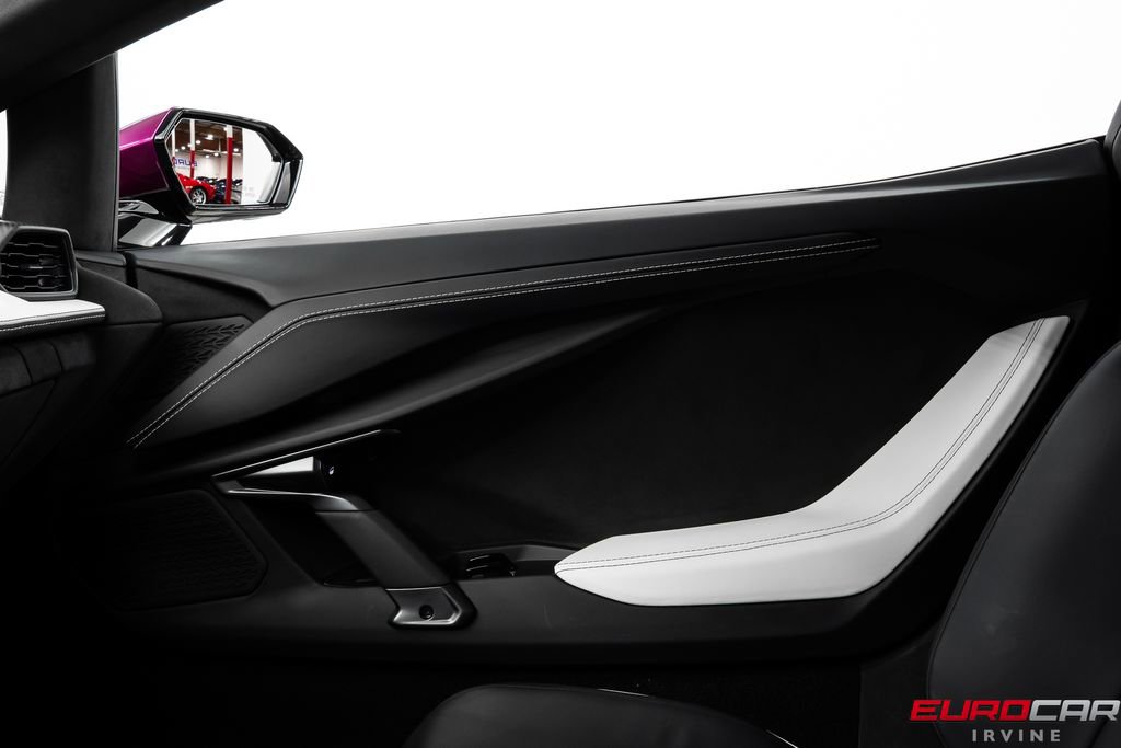 Used 2025 Lamborghini Revuelto AWD/4WD image 27