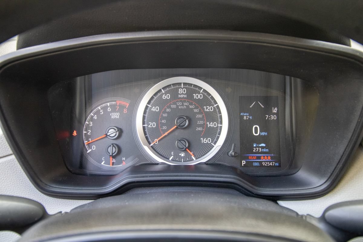Used 2022 Toyota Corolla Cross L FWD image 30