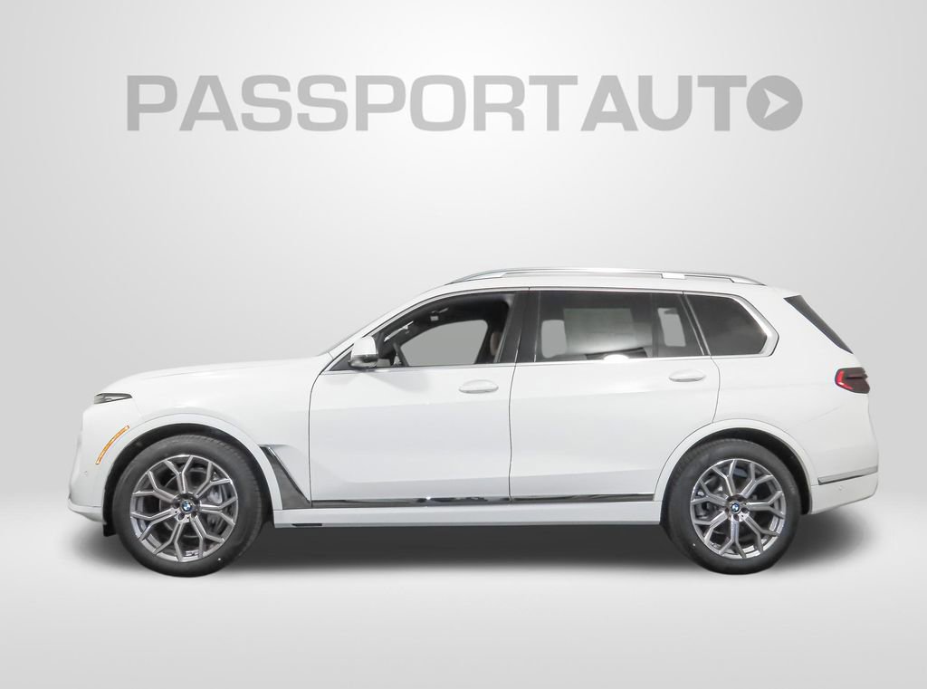 Used 2025 BMW X7 xDrive40i w/ Parking Assistance Package AWD/4WD image 2